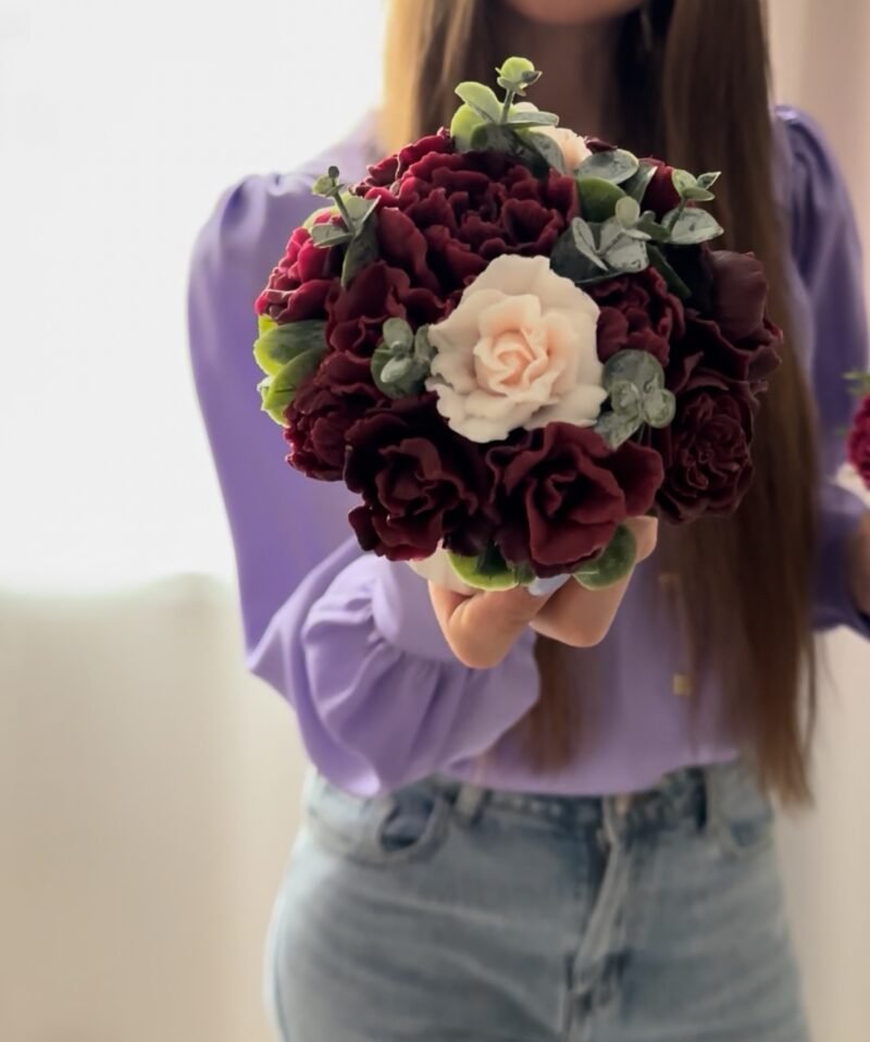 Muilo gėlių puokštė bordo MINI